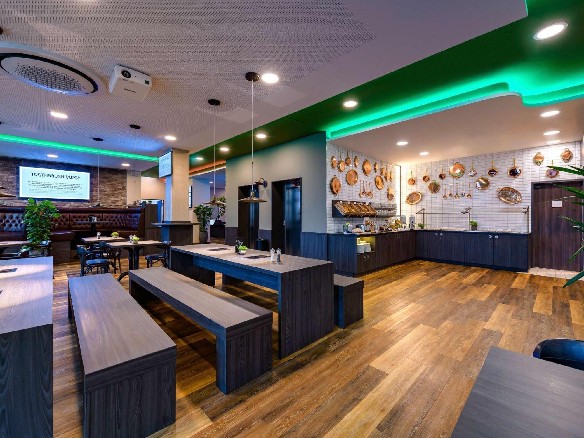 Ibis Styles Kiel City Buitenkant foto