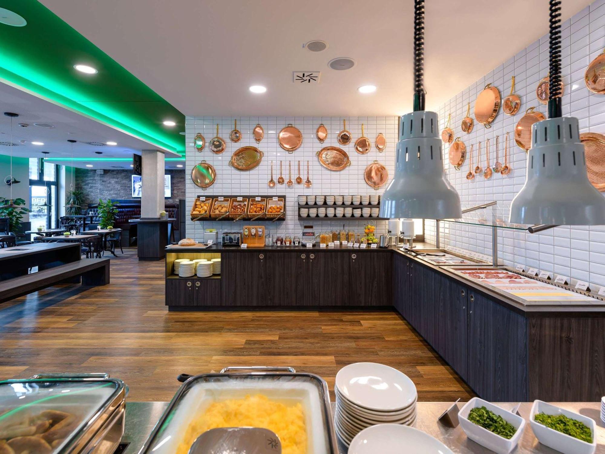 Ibis Styles Kiel City Buitenkant foto